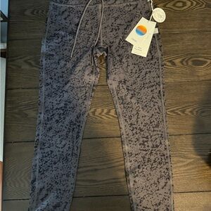 Vuori Black and Gray Pattern leggings